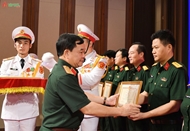 越中边境国防友好交流活动十周年总结会议在河内召开